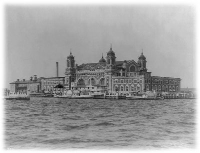 Ellis Island 1905 - from loc.gov